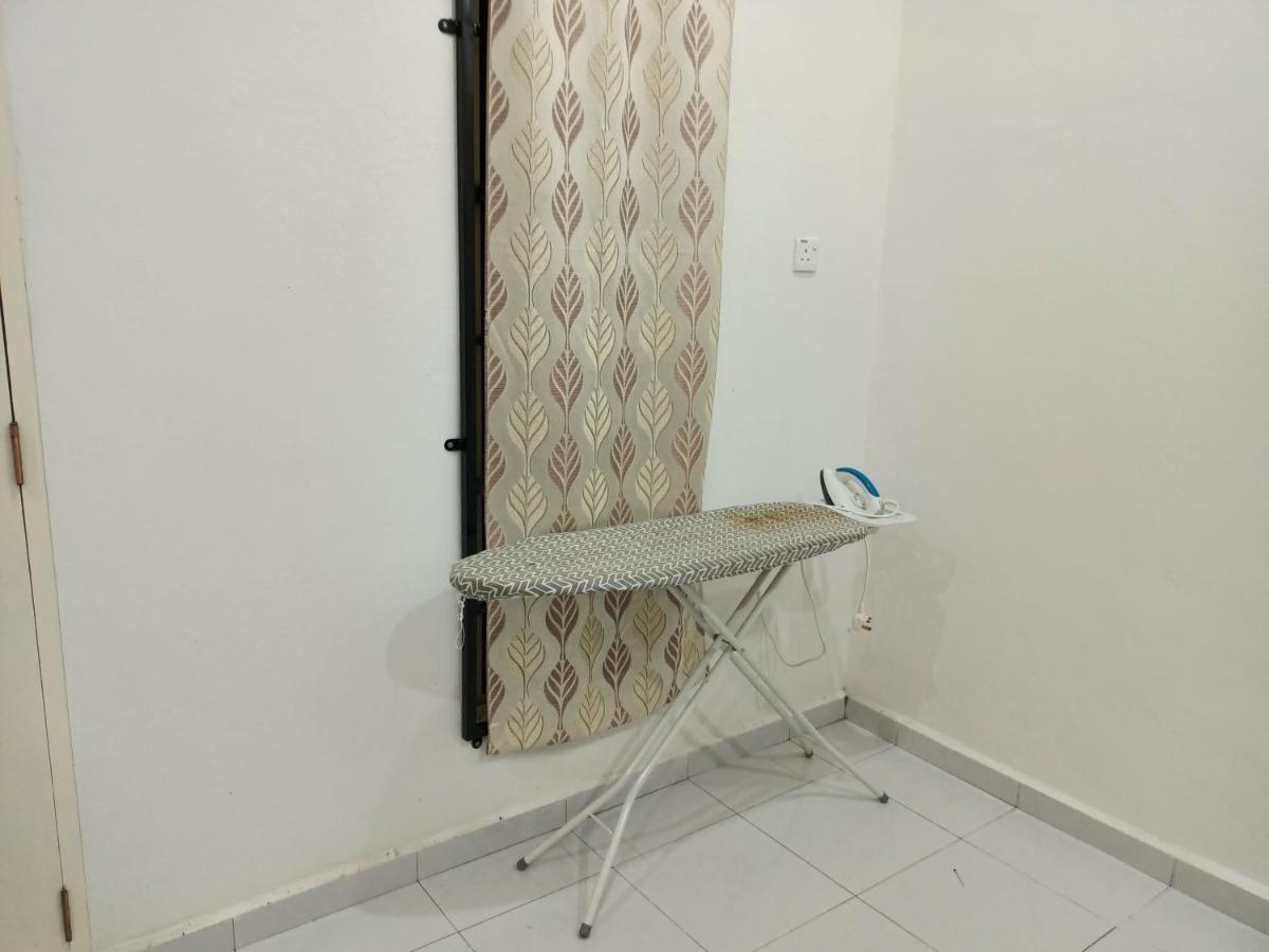Ummi'S Homestay Kuala Besut Kampong Baru Екстер'єр фото