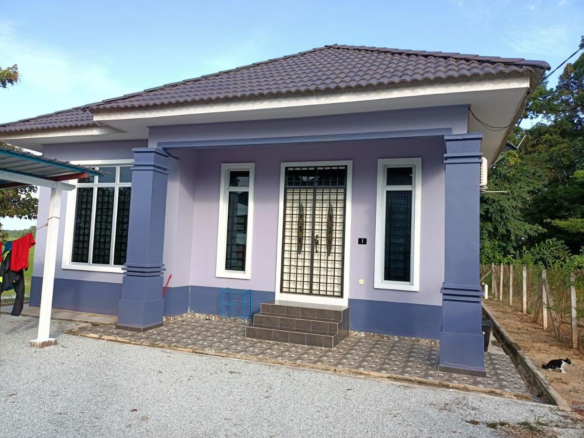 Ummi'S Homestay Kuala Besut Kampong Baru Екстер'єр фото